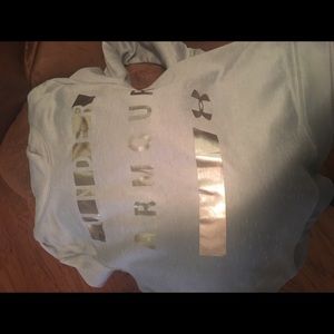 UA pullover large brand new